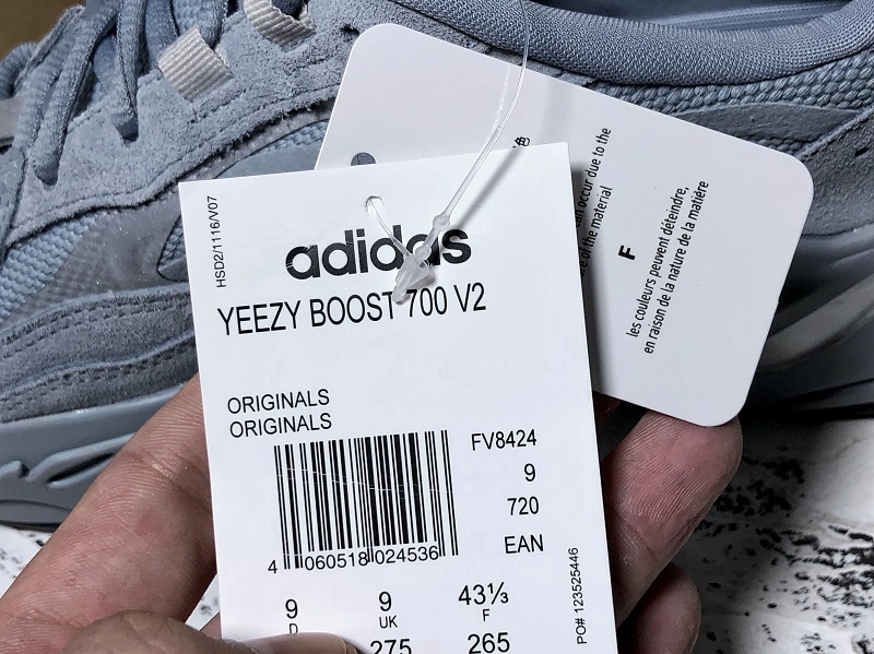 Cy Yeezy Boost 700 V2 Hospital Blue/Grey 9