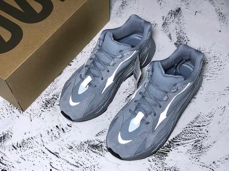 Cy Yeezy Boost 700 V2 Hospital Blue/Grey 35