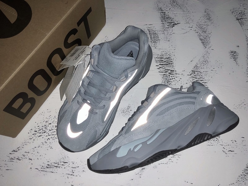 Og Yeezy Boost 700 V2 Hospital Blue/Grey 19