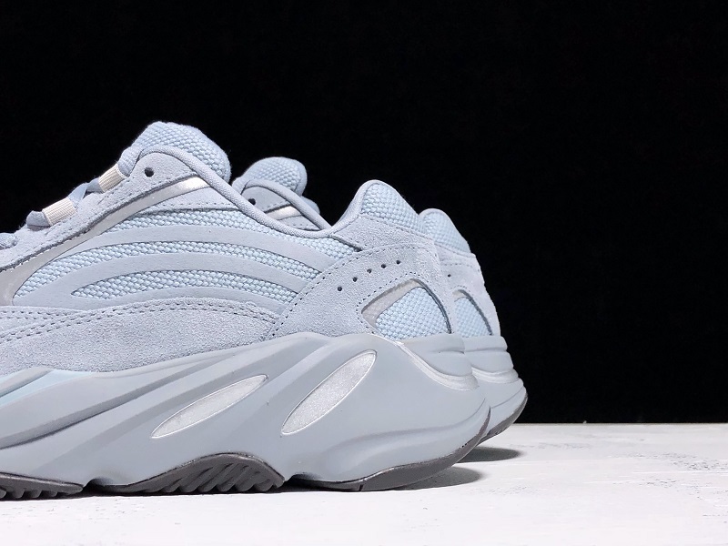 Og Yeezy Boost 700 V2 Hospital Blue/Grey 25