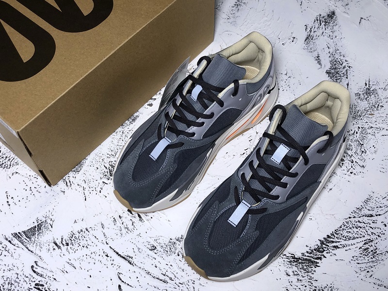 Og Yeezy Boost 700 Magnet/Magnet/Magnet 35