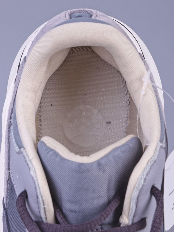 X10 Yeezy Boost 700 Magnet/Magnet/Magnet 3