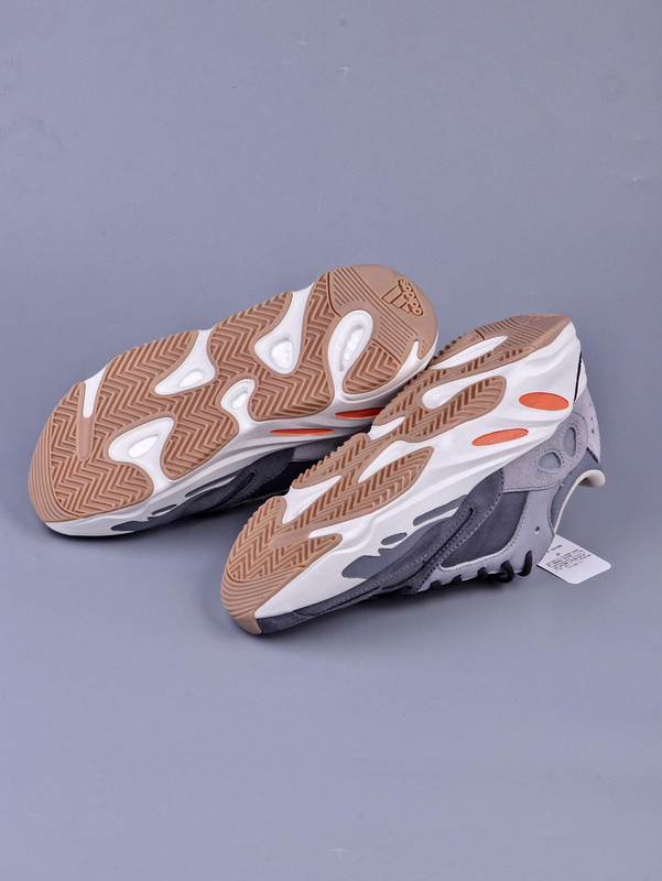 X10 Yeezy Boost 700 Magnet/Magnet/Magnet 23