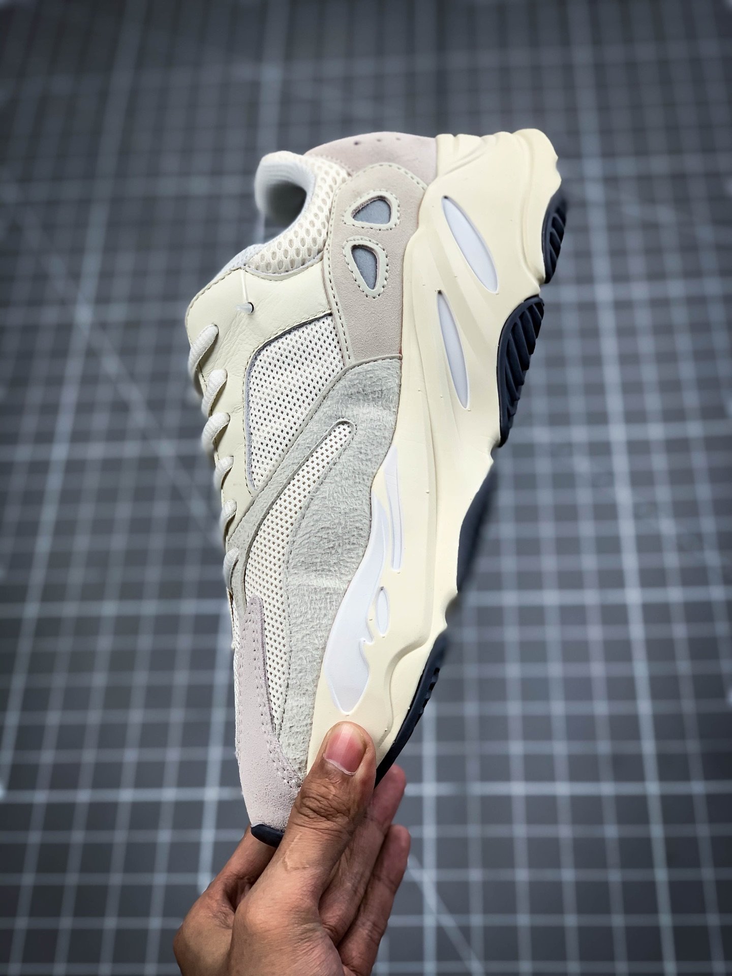 Yeezy Boost 700 Salt/Salt/Salt 7