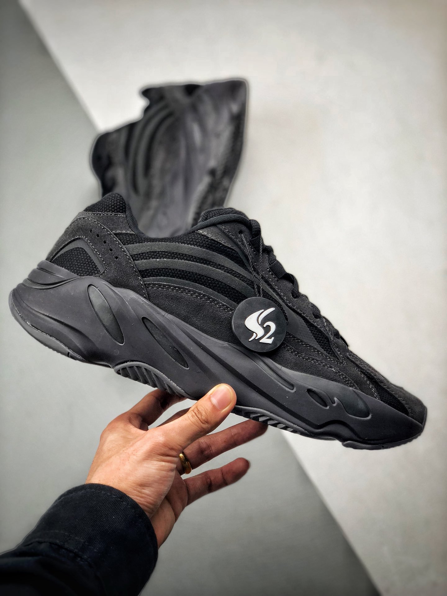 Yeezy Boost 700 V2 Vanta Core Black/Core Black 3