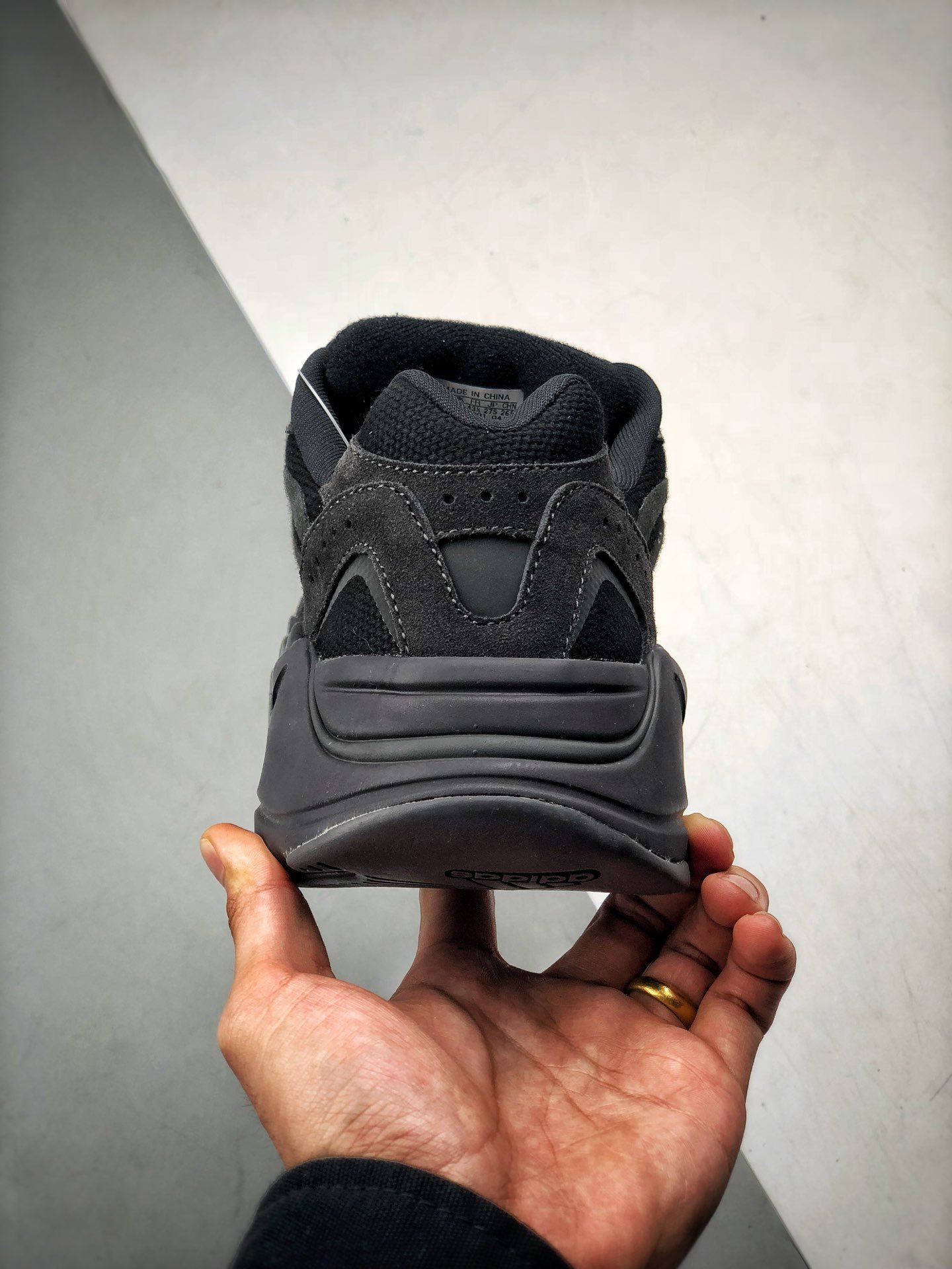 Yeezy Boost 700 V2 Vanta Core Black/Core Black 11