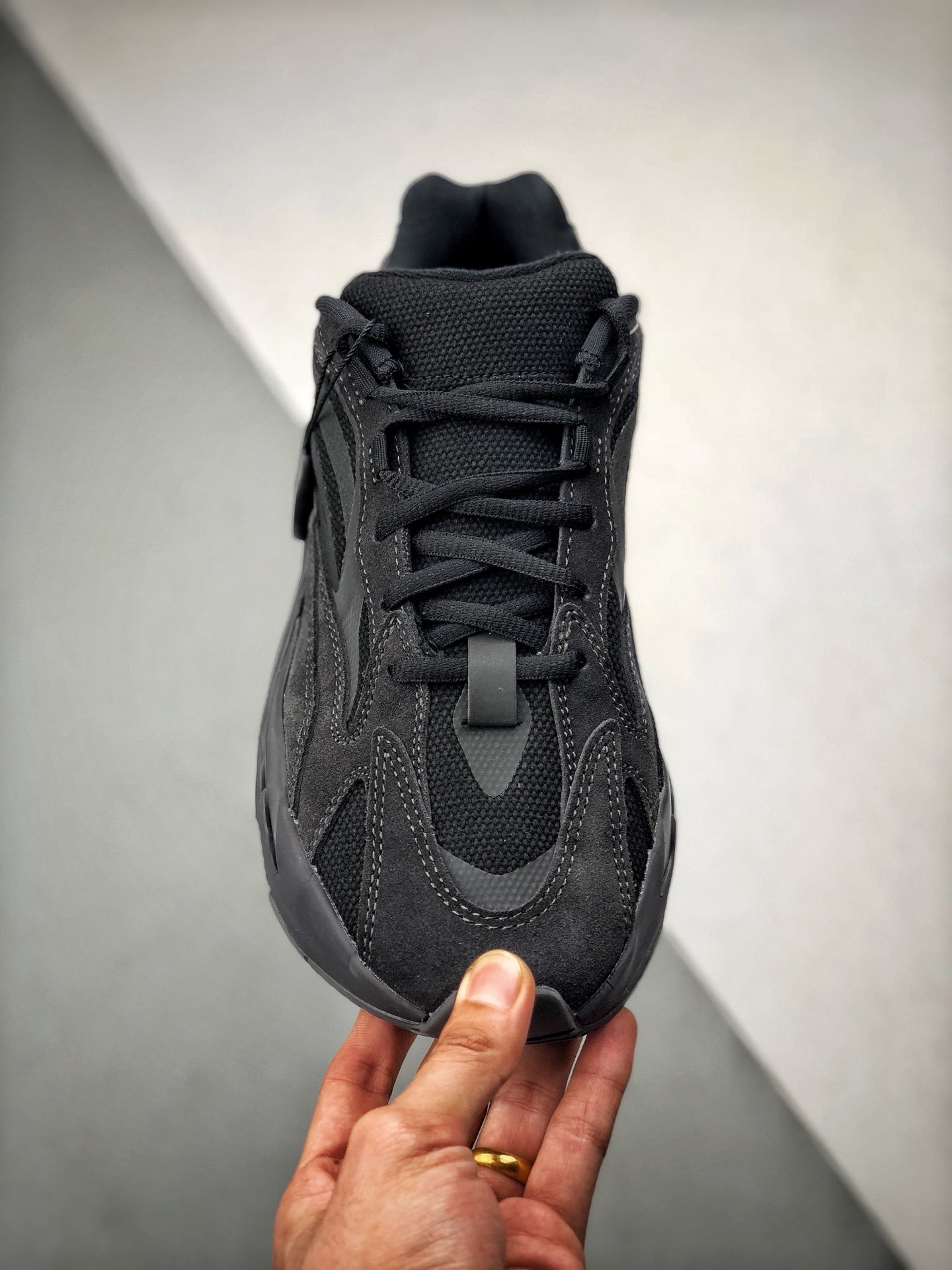 Yeezy Boost 700 V2 Vanta Core Black/Core Black 17