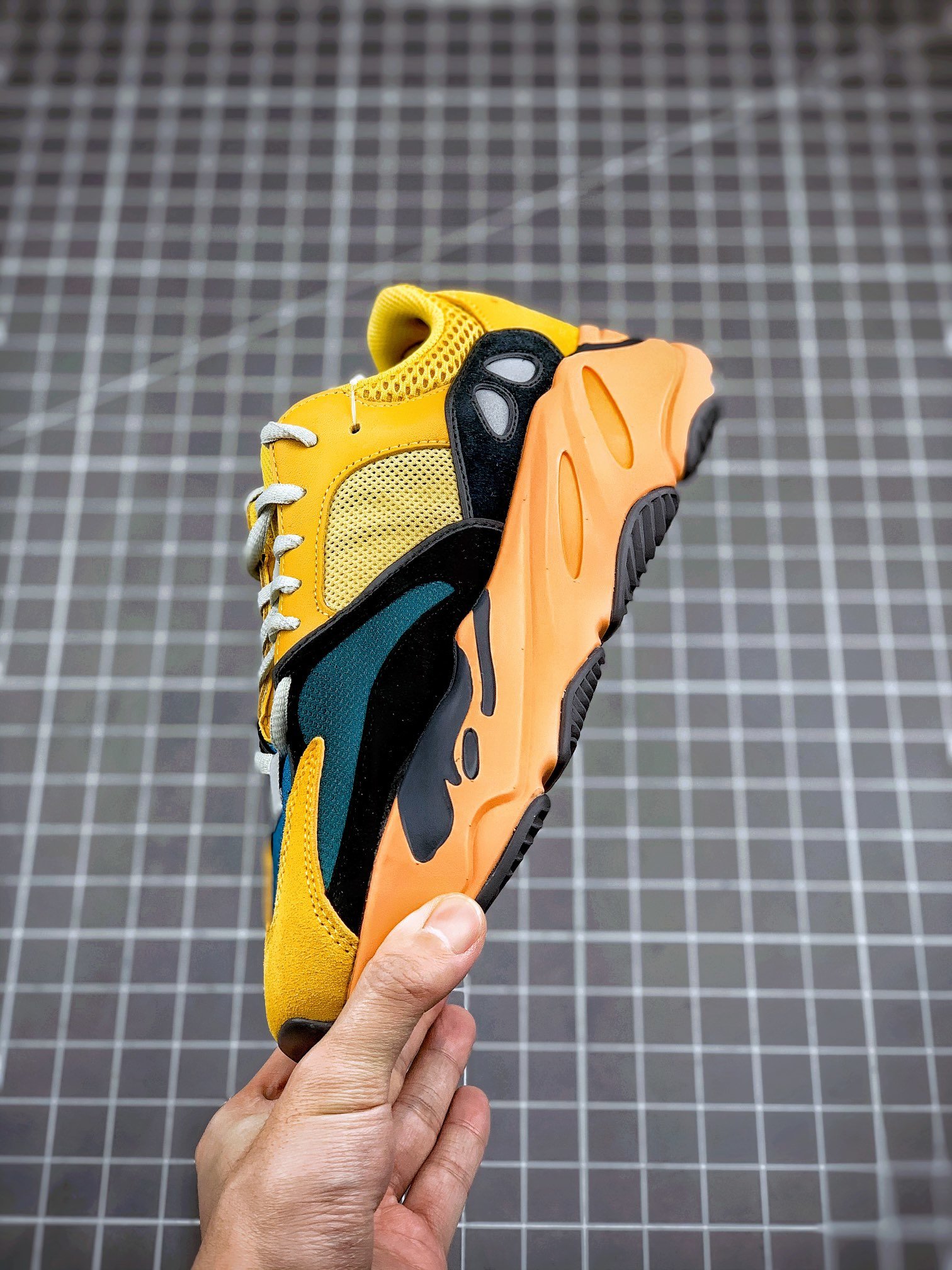 Real Boost Yeezy Boost 700 Sun Yellow/Core Black/Green-Orange 11