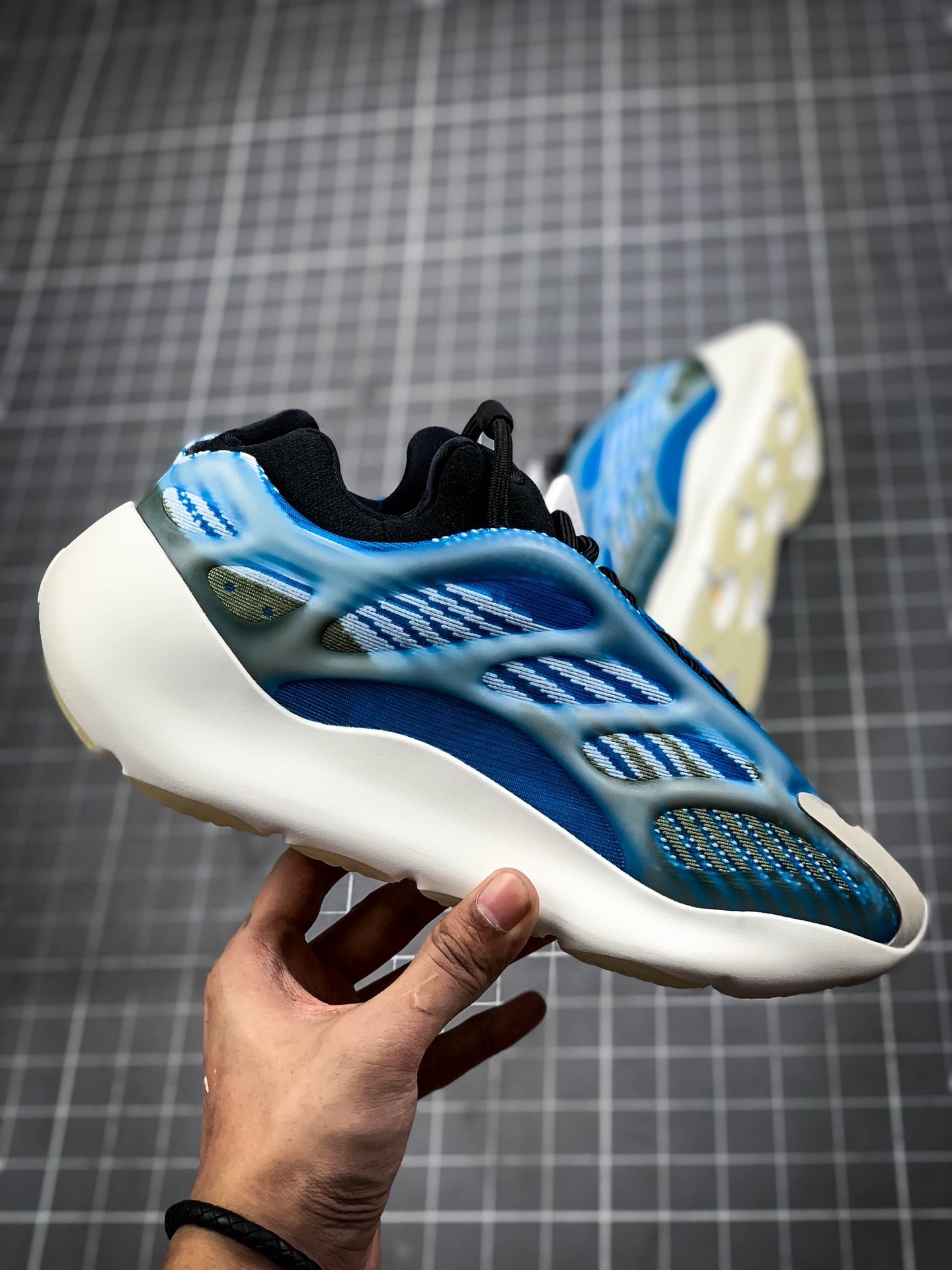 Yeezy 700 V3 Azareth Blue/Dark Grean/White 3