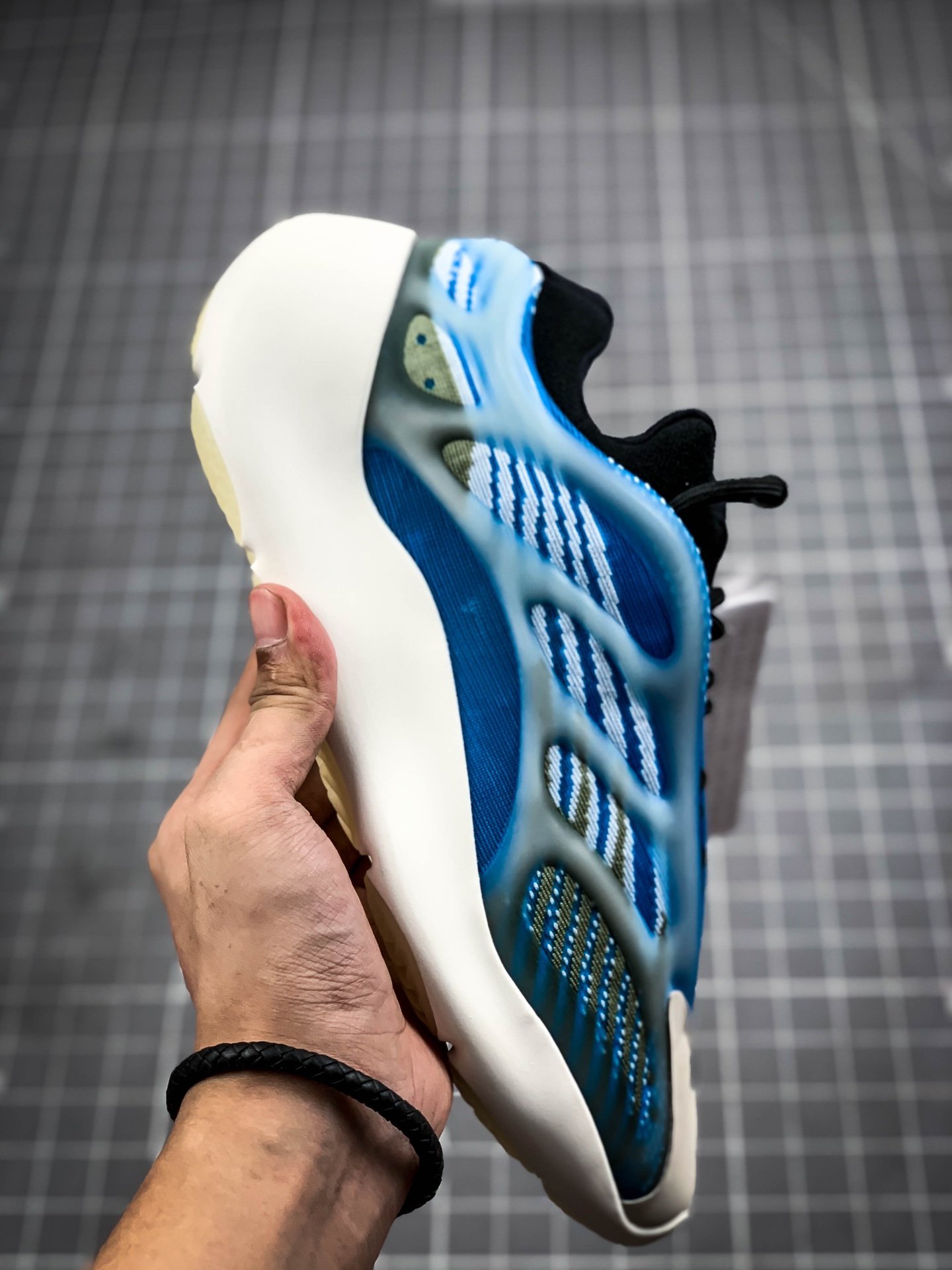 Yeezy 700 V3 Azareth Blue/Dark Grean/White 17