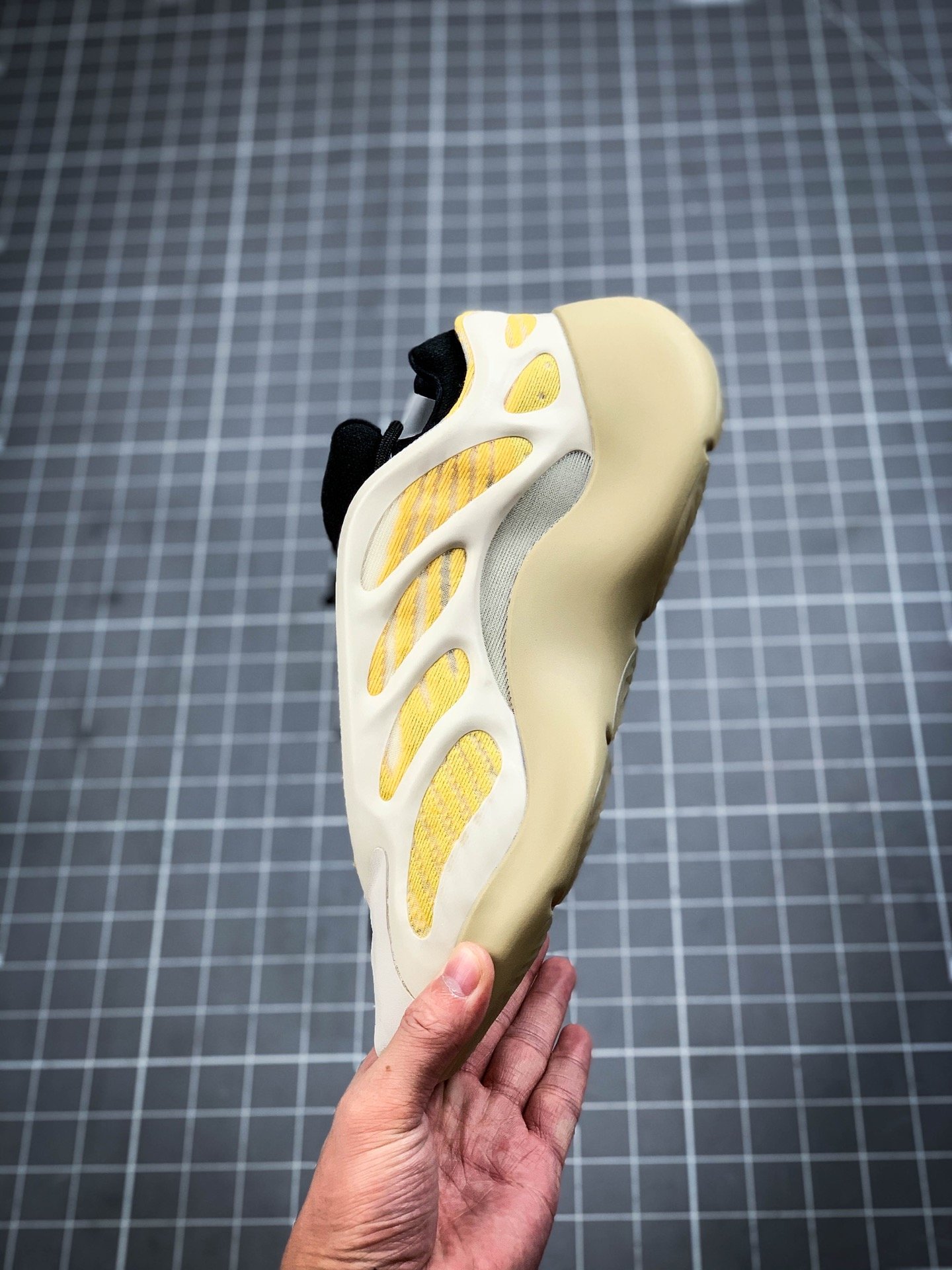 Yeezy 700 V3 Srphym Beige/Black/Yellow 5