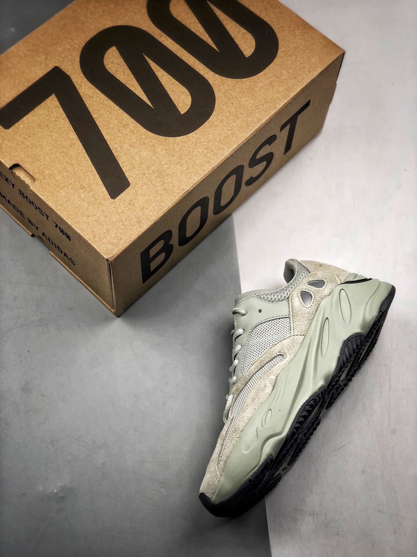 Og Yeezy Boost 700 Salt Salt/Salt 7