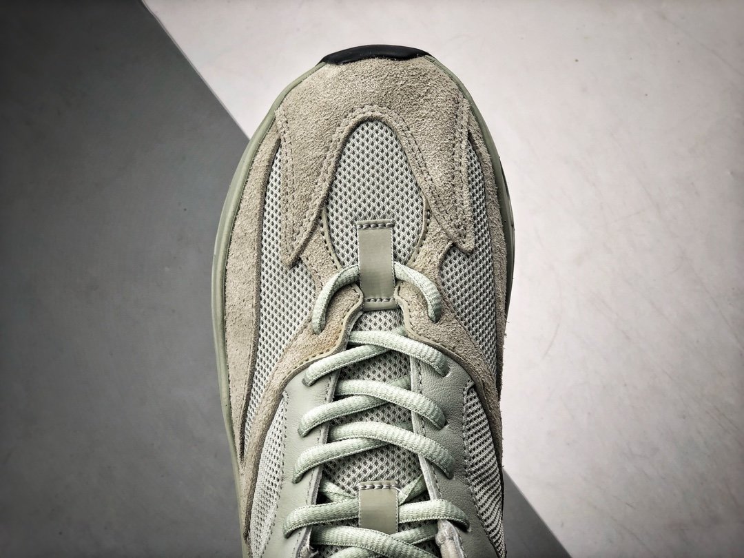 Og Yeezy Boost 700 Salt Salt/Salt 11