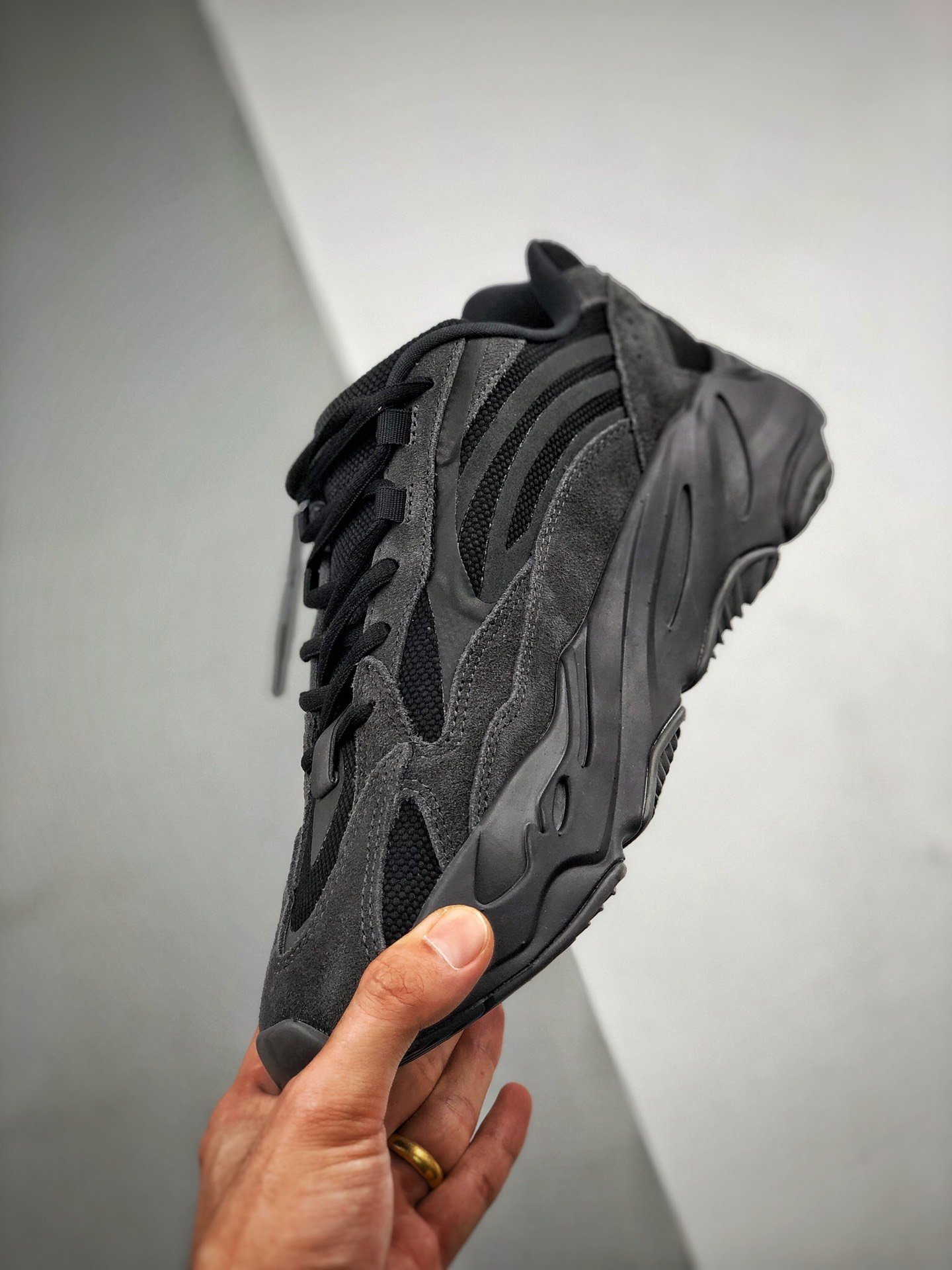 Og Yeezy Boost 700 V2 Vanta Vanta/Vanta 3