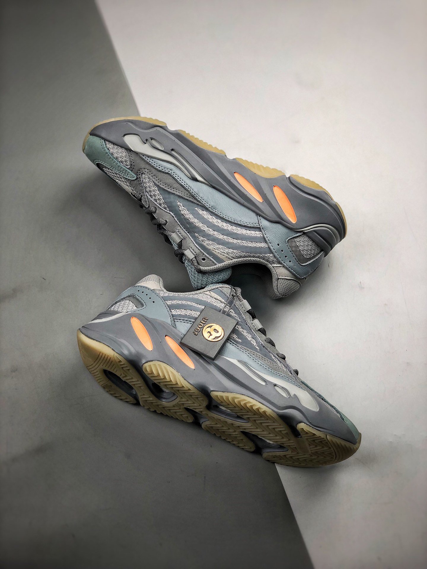 Og Yeezy Boost 700 V2 Inertia/Inertia/Inertia 13