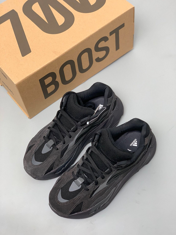 Yeezy Boost 700 V2 Shoes Vanta Vanta/Vanta 3