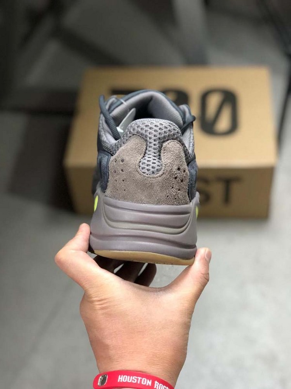 Yeezy Boost 700 Shoes Mauve/Mauve/Mauve 5