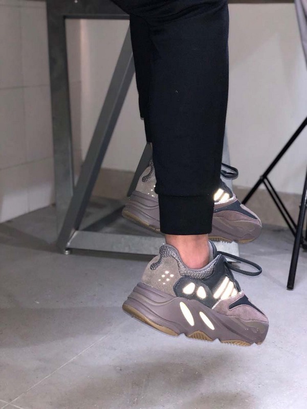 Yeezy Boost 700 Shoes Mauve/Mauve/Mauve 11