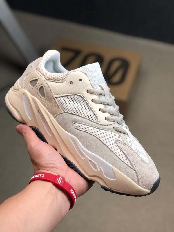 Yeezy Boost 700 Analog/Analog/Analog 11