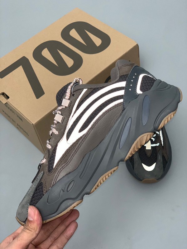 Yeezy Boost 700 V2 Shoes Geode/Geode/Geode 7