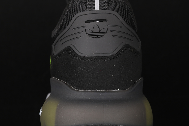 Zx 2K Boost Shoes Core Black/Cloud White/Green 9