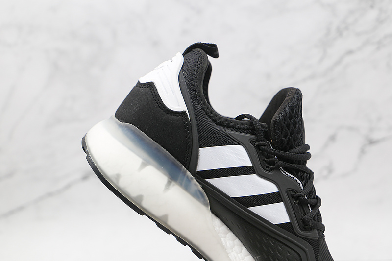 Zx 2K Boost Shoes Core Black/Cloud White/Gold Metallic 7