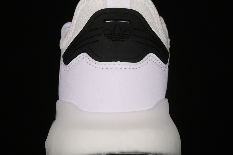 Zx 2K Boost Shoes Cloud White/Core Black/Gold Metallic 21