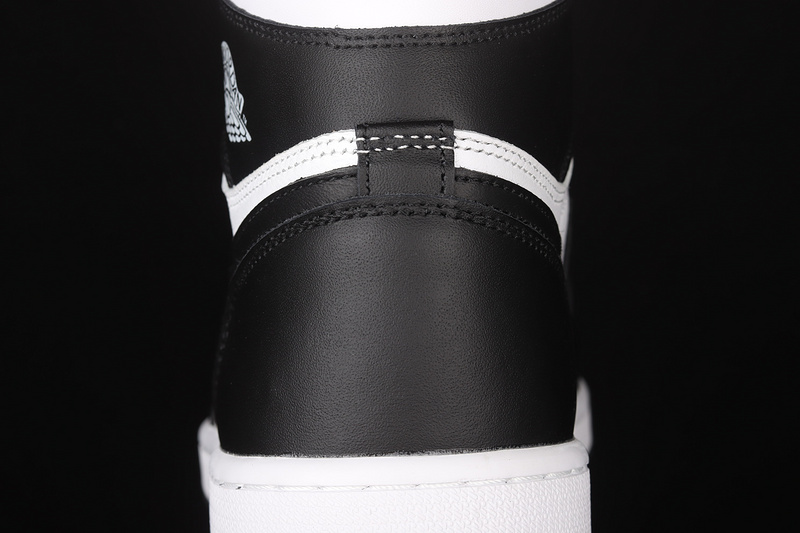 Air Jordan 1 Retro High Og Black/White-Black 23