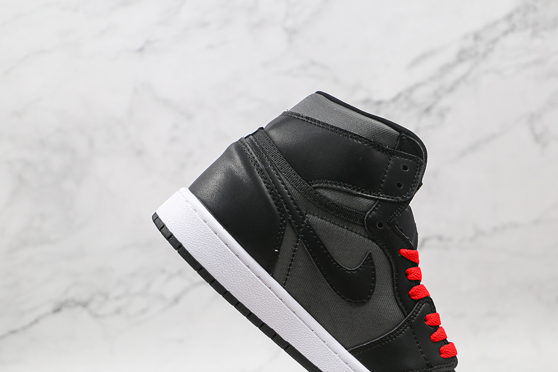 Air Jordan 1 Retro High Og Black/Metallic Silver/Gym Red 3