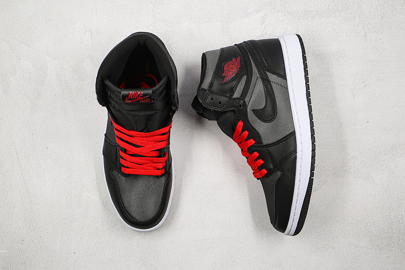 Air Jordan 1 Retro High Og Black/Metallic Silver/Gym Red 7