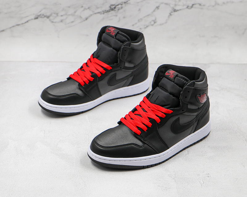 Air Jordan 1 Retro High Og Black/Metallic Silver/Gym Red 13