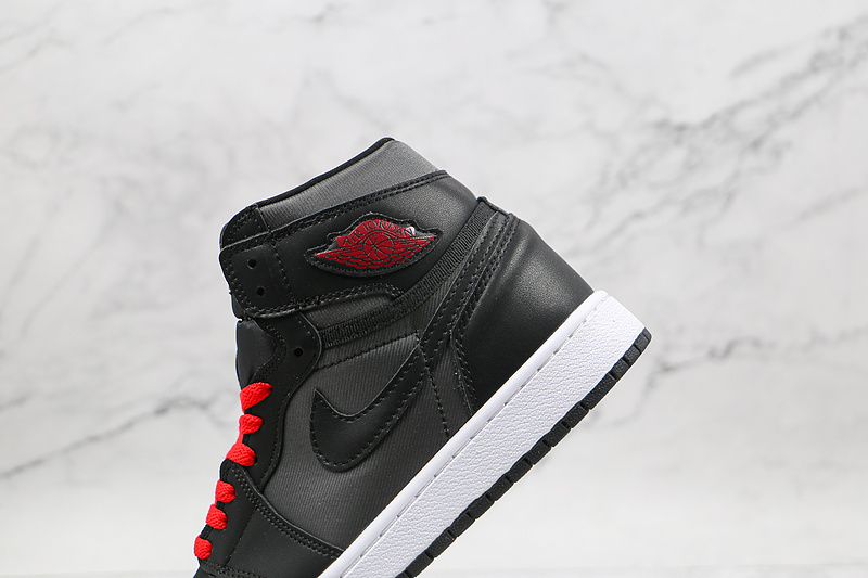 Air Jordan 1 Retro High Og Black/Metallic Silver/Gym Red 15