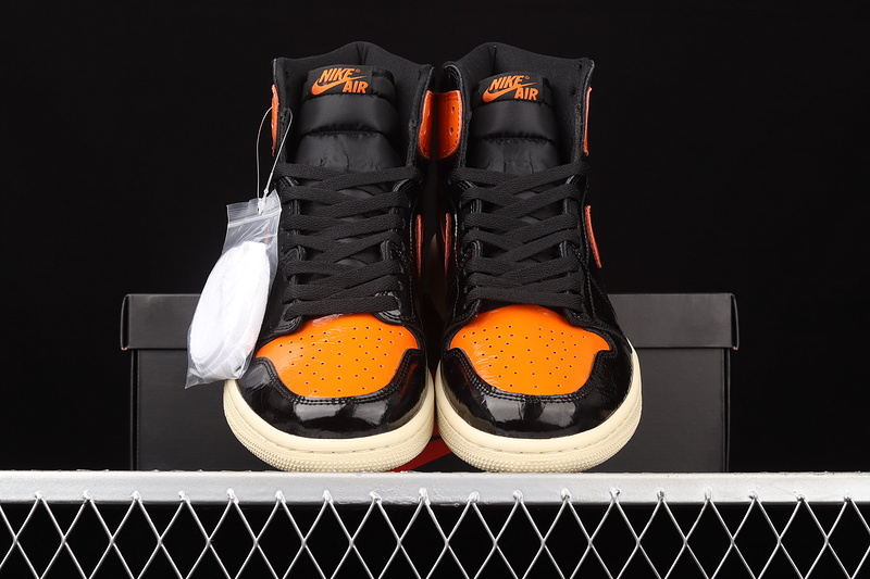 Air Jordan 1 High Og Shattered Backboard 3.0 Black/Pale Vanilla-Starfish 29