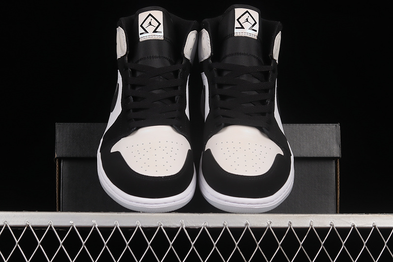 Air Jordan 1 Mid Se Diamond White/Black/Multi-Color 17