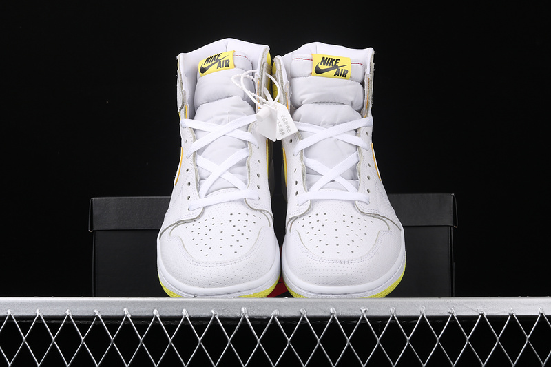 Get Air Jordan 1 High Og First Class Flight White/Yellow 31