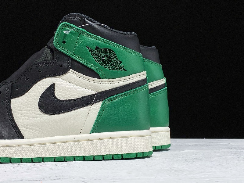 Get Air Jordan 1 Retro High Og Pine Green/Black 21