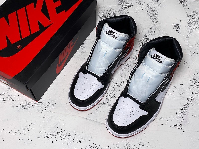 Get Air Jordan 1 Retro High Satin Black Toe Black/White 3