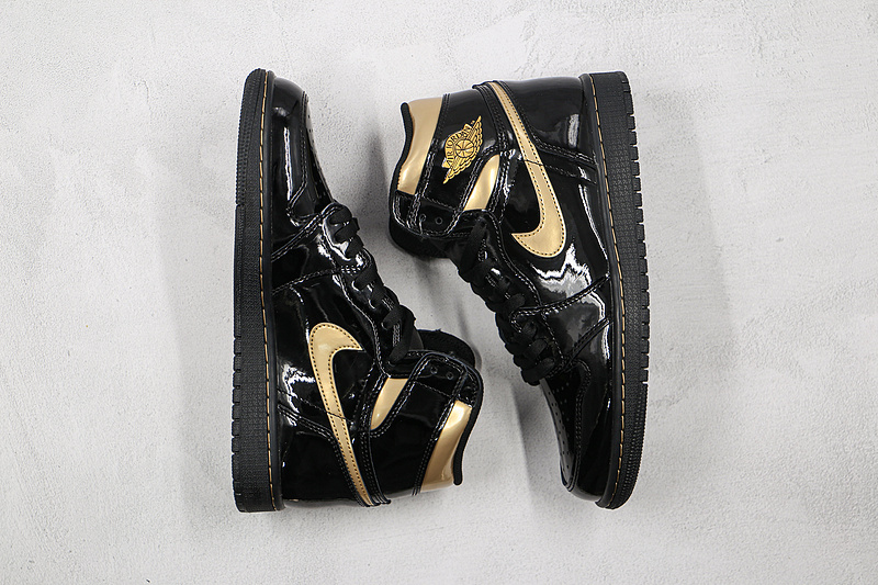 Air Jordan 1 Retro High Og Black/Black/Metallic Gold 13