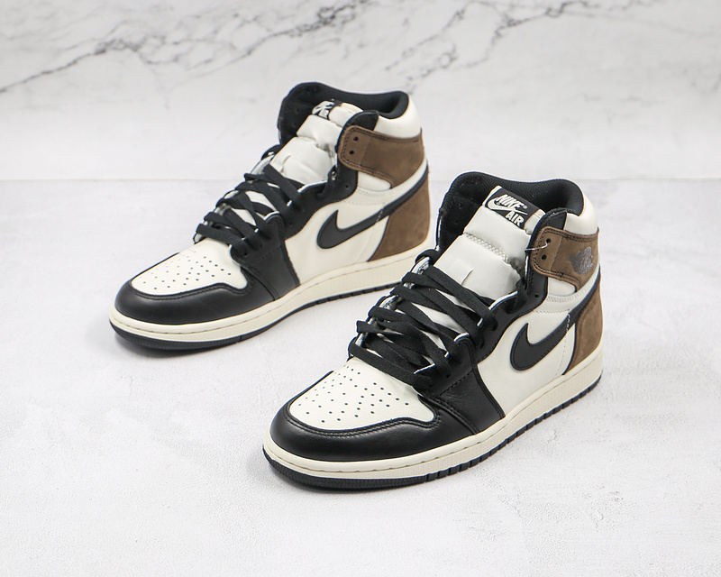 Air Jordan 1 Retro High Og Sail/Dark Mocha/Black/Black 17