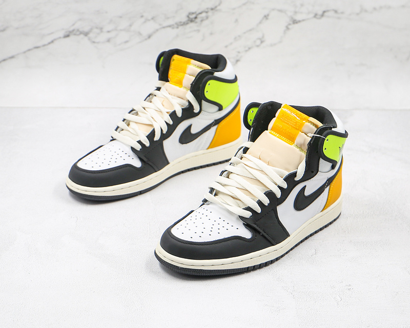 Air Jordan 1 Retro High Og Volt Gold White/Volt/University Gold/Black 13