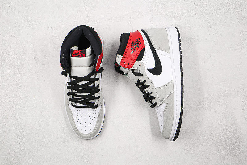 Air Jordan 1 Retro High Og White/Black/Light Smoke Grey/Varsity Red 13