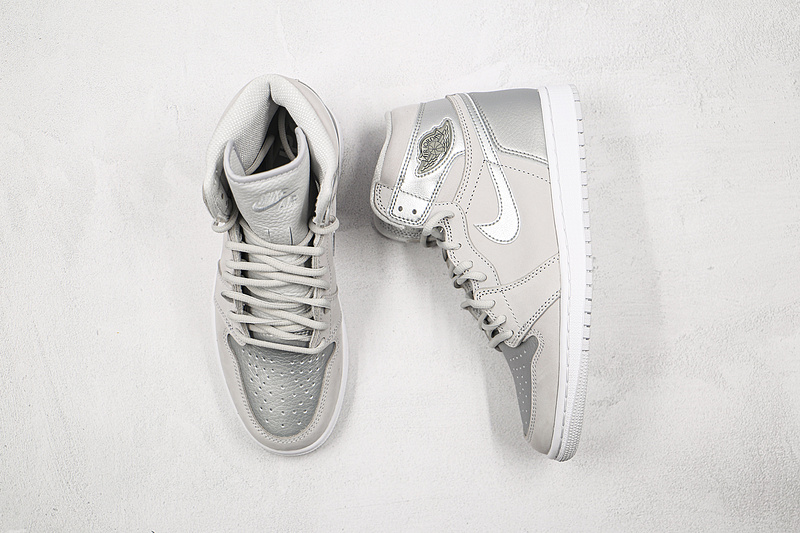 Air Jordan 1 Retro High Og Co.Jp Tokyo Neutral Grey/White/Metallic Silver 19