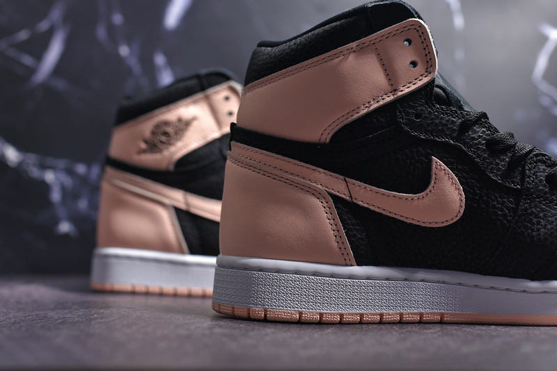 Cj Air Jordan 1 Retro High Og Crimson Tint Black/Crimson Tint-White 3