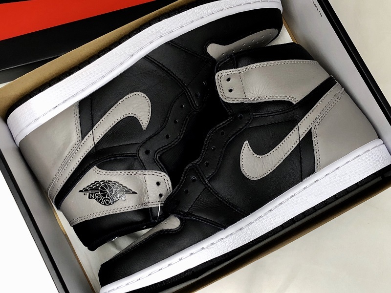 Air Jordan 1 Retro High Og Shadow Black/Medium-Grey White 23