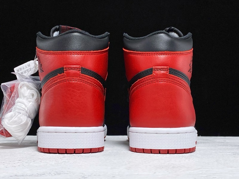 Get Air Jordan 1 Retro High Og Banned/Red Black/Varsity Red-White 23