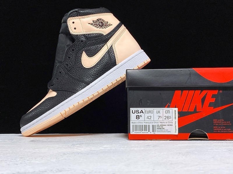 Get Air Jordan 1 Retro High Og Black/Crimson Tint-White 19