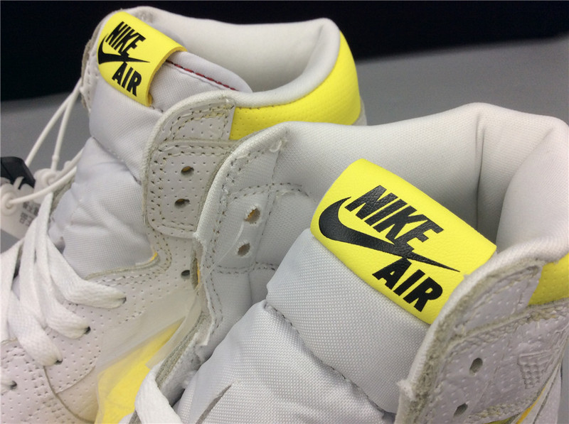 Air Jordan 1 High Og First Class Flight White/Dynamic Yellow 13