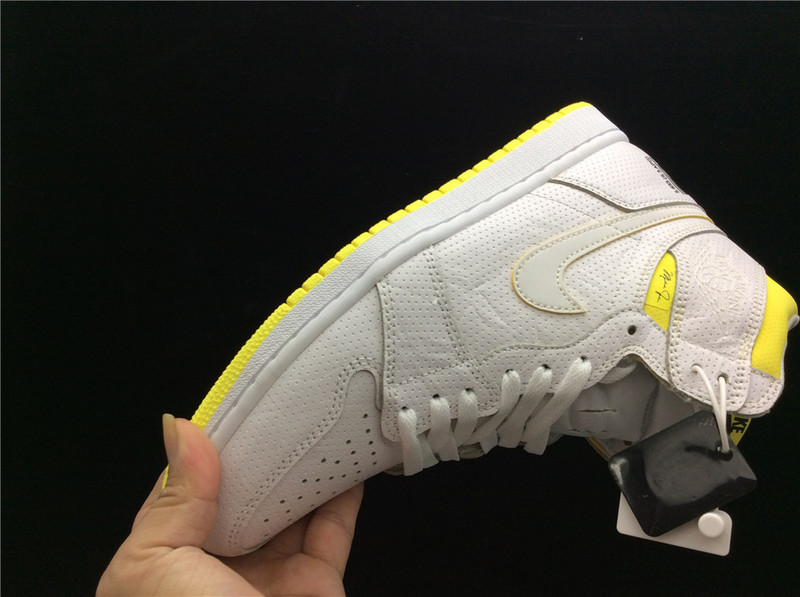 Air Jordan 1 High Og First Class Flight White/Dynamic Yellow 21