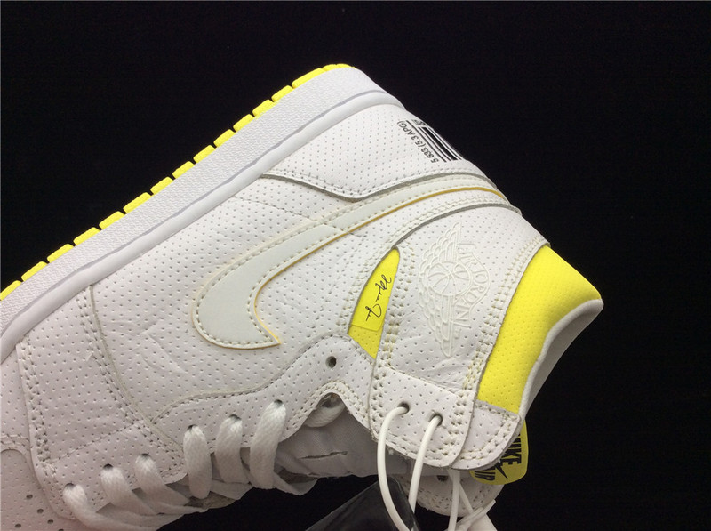 Air Jordan 1 High Og First Class Flight White/Dynamic Yellow 23