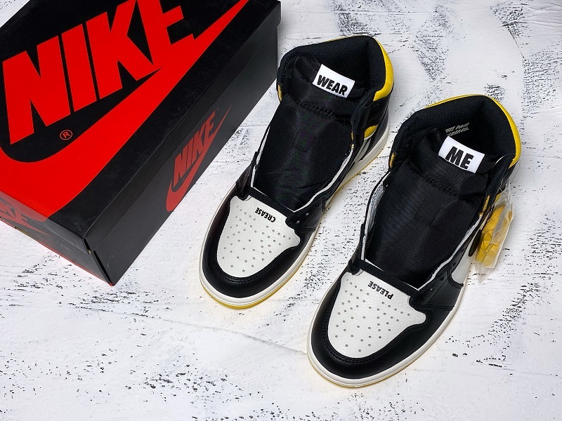 Get Air Jordan 1 Retro High Not For Resale Black/Varsity Maize 9